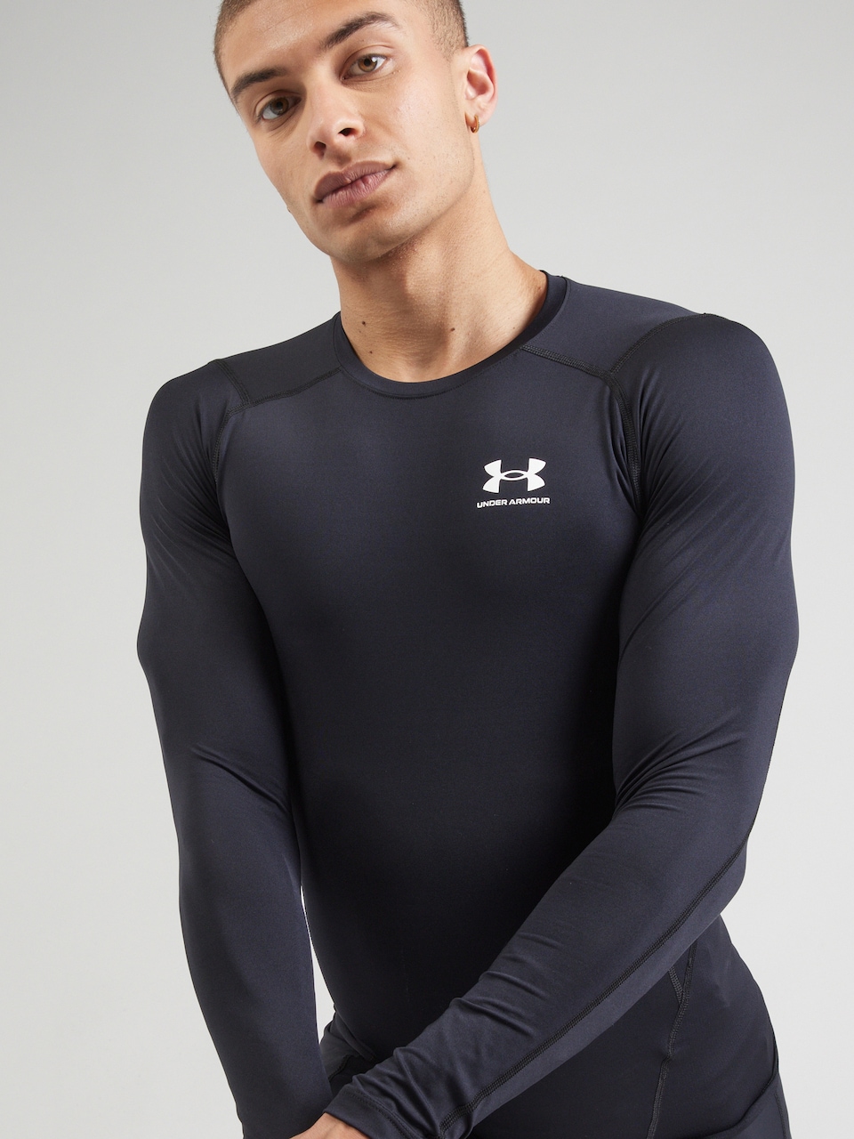 UNDER ARMOUR Maglia Funzionale: Performance e Comfort