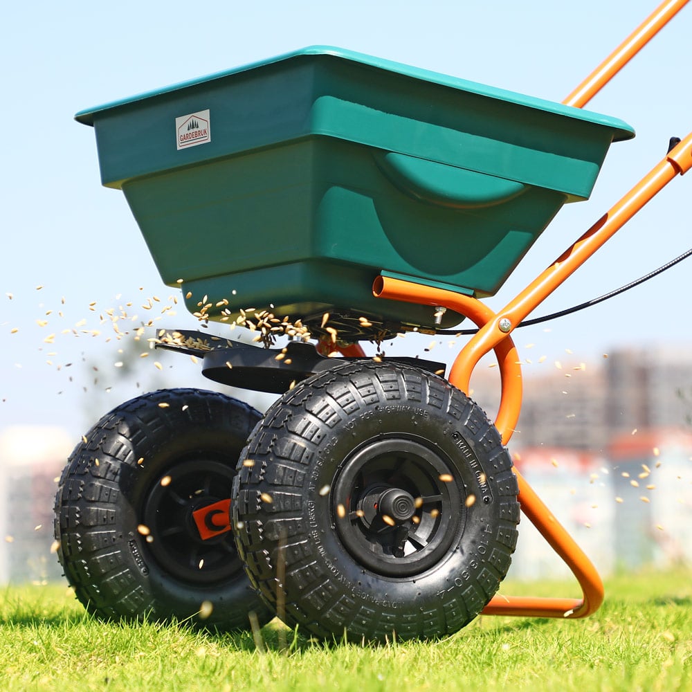 Carrello Concimatore Verde 20 Litri: Distribuzione Facile per il Giardino