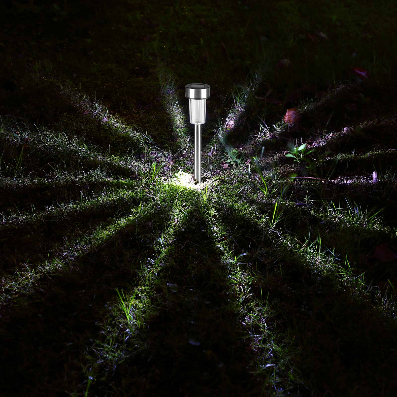 Set di 16 Faretti LED Solari Outdoor 36cm - Illumina il tuo Spazio